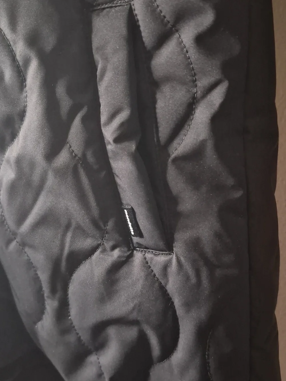 Mondetta Black Quilted Hooded Puffer Jacket